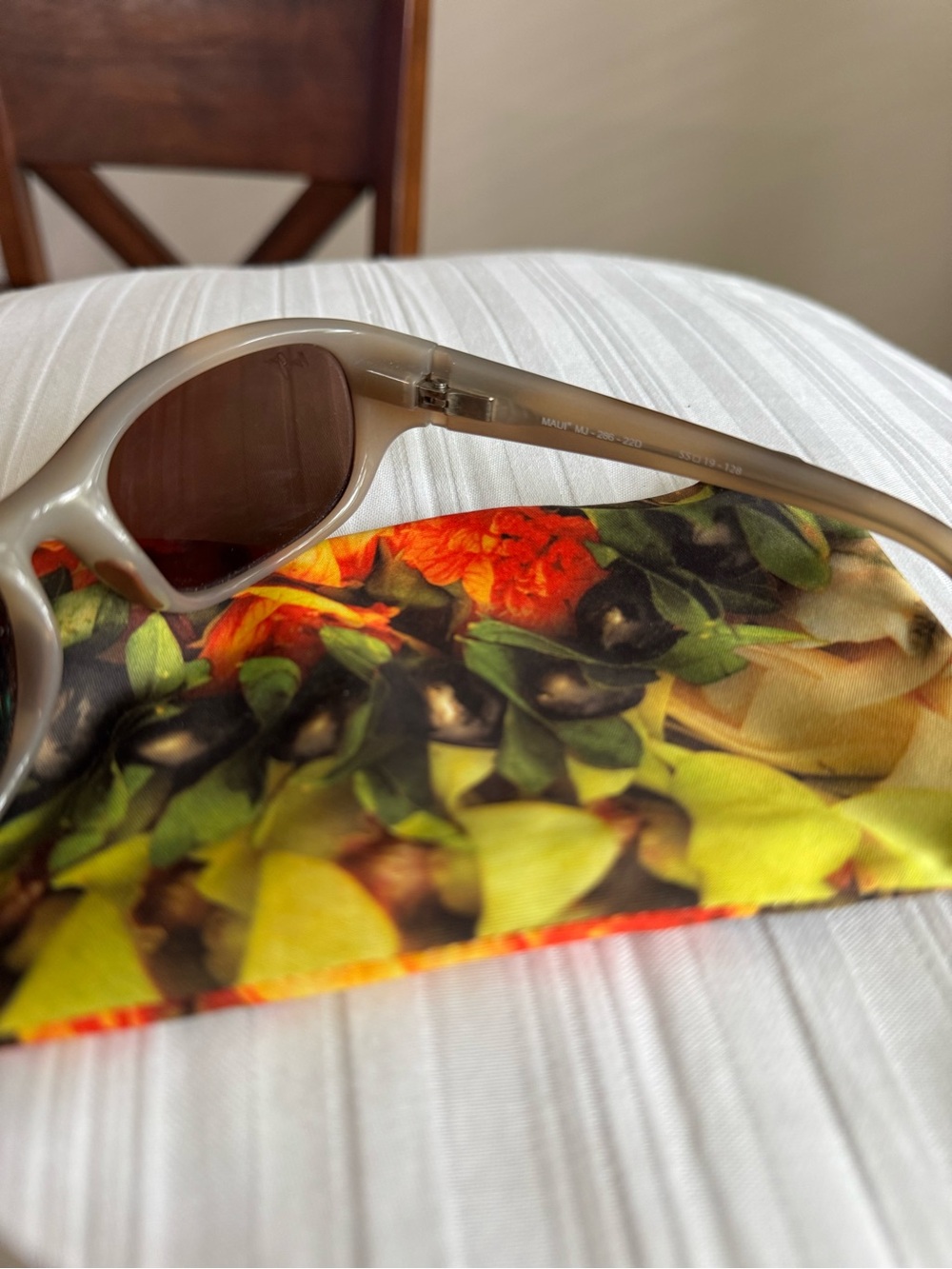 Maui Jim Adults' Kipahulu Polarized Sunglasses - Picture 8 of 12